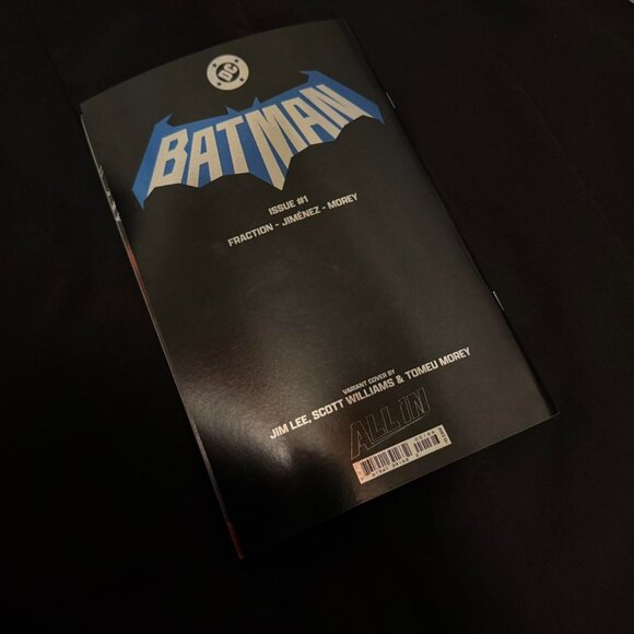 BATMAN #1 DC 2025 JIM LEE BLIND BAG FOIL VARIANT (Brand New/Near Mint) - Picture 3 of 3